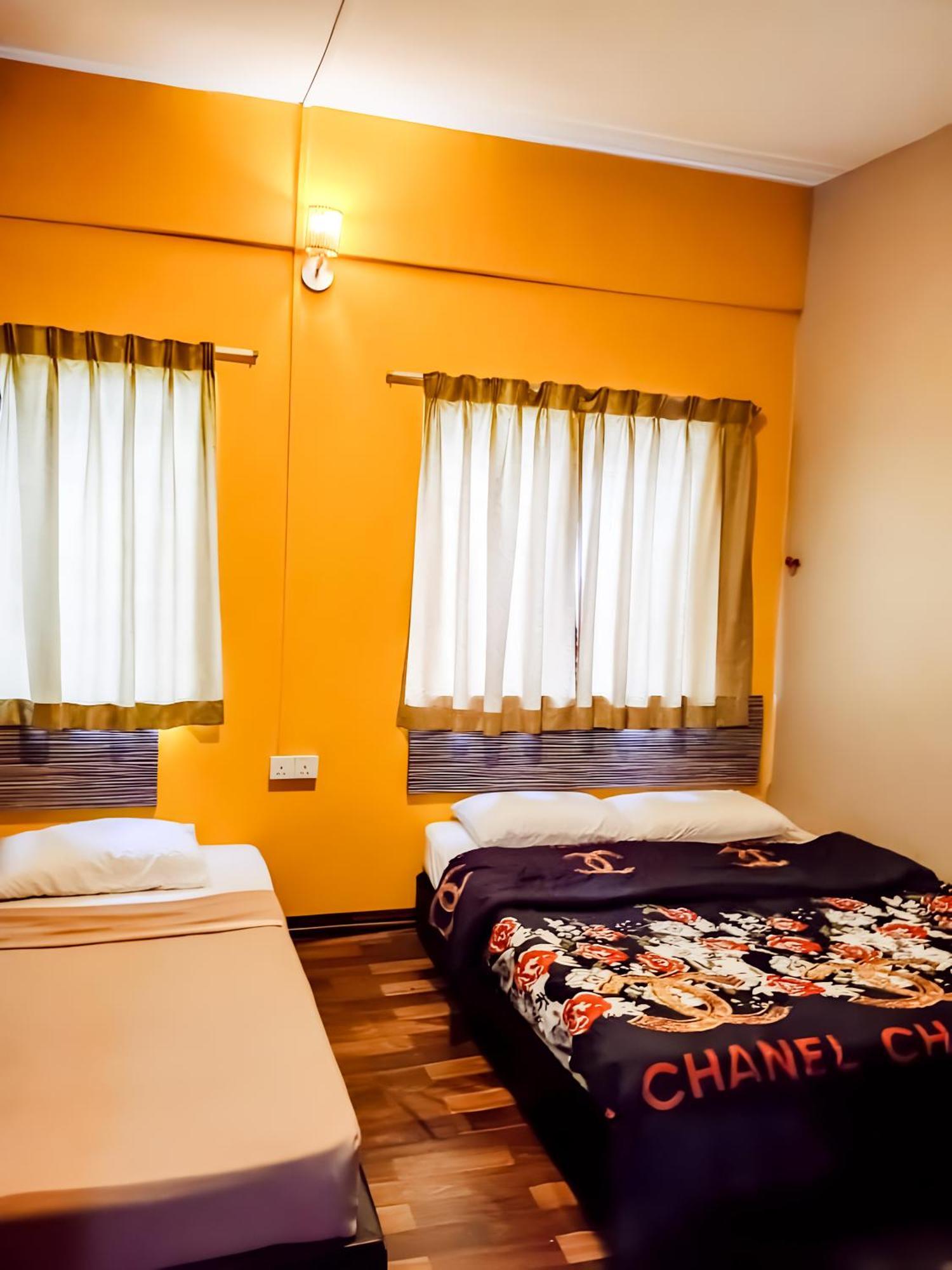 Brilliant Empire Hotel Malacca Exterior photo